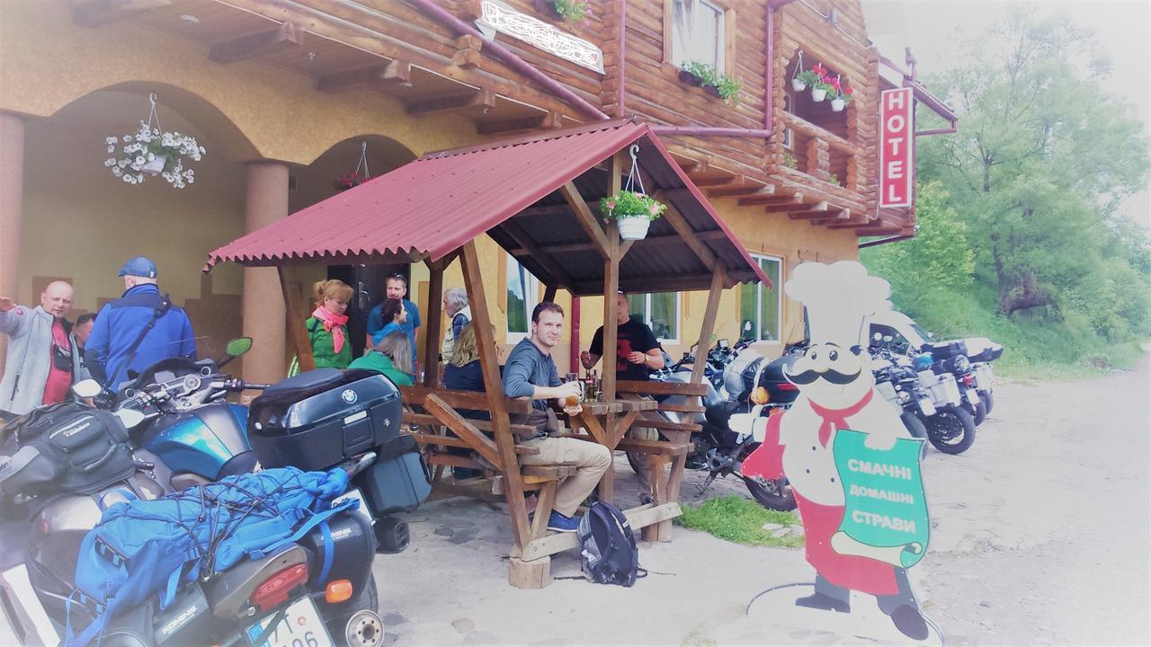 "Lian" Family Hotel & Restaurant Volosyanka  Bagian luar foto