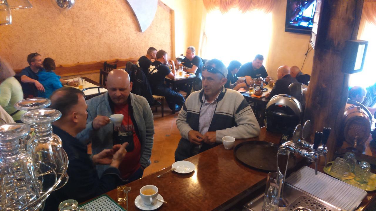 "Lian" Family Hotel & Restaurant Volosyanka  Bagian luar foto