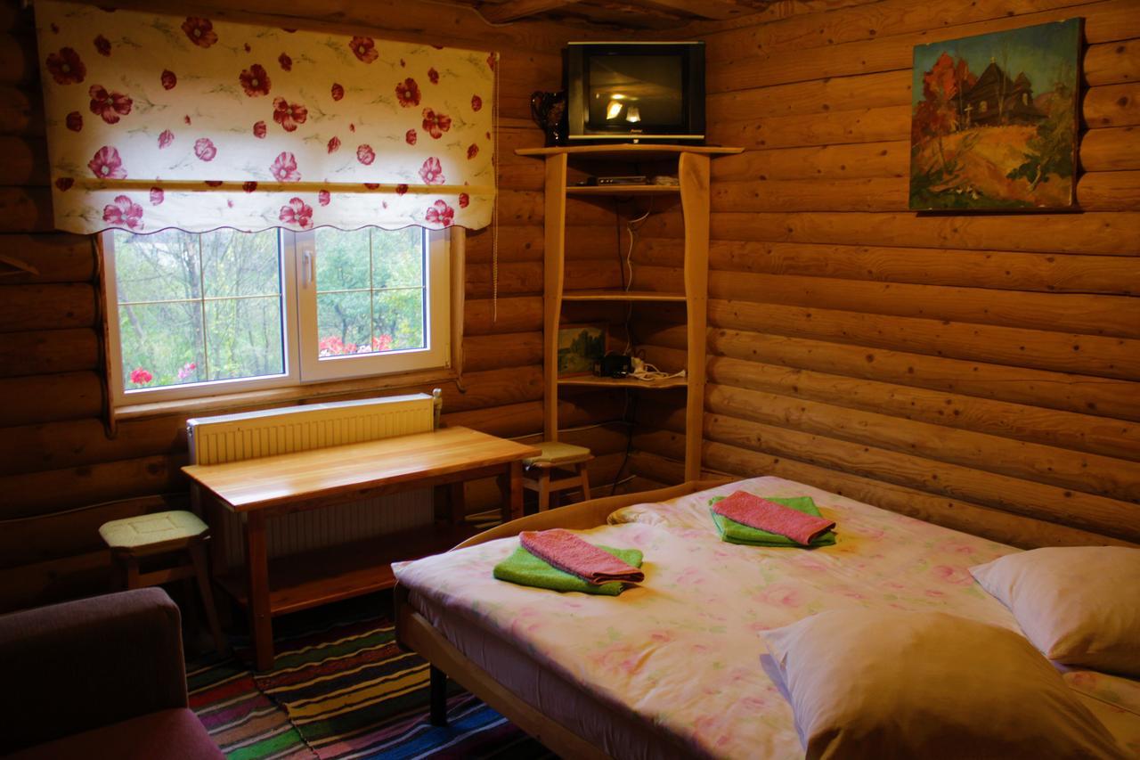 "Lian" Family Hotel & Restaurant Volosyanka  Bagian luar foto