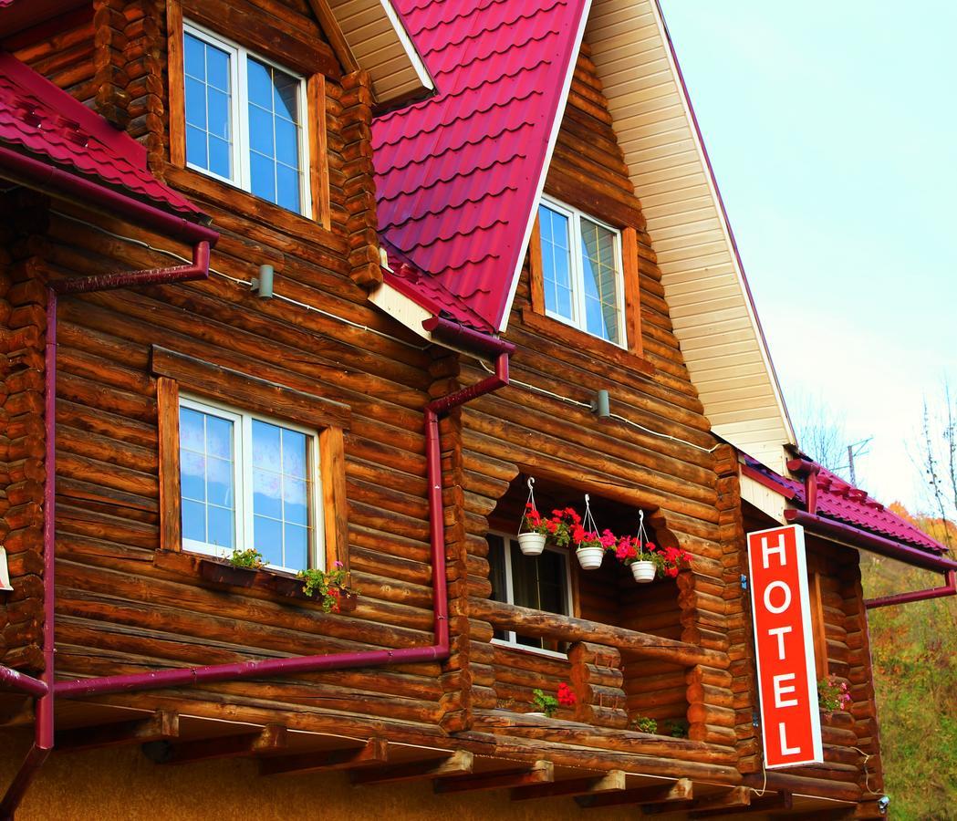"Lian" Family Hotel & Restaurant Volosyanka  Bagian luar foto