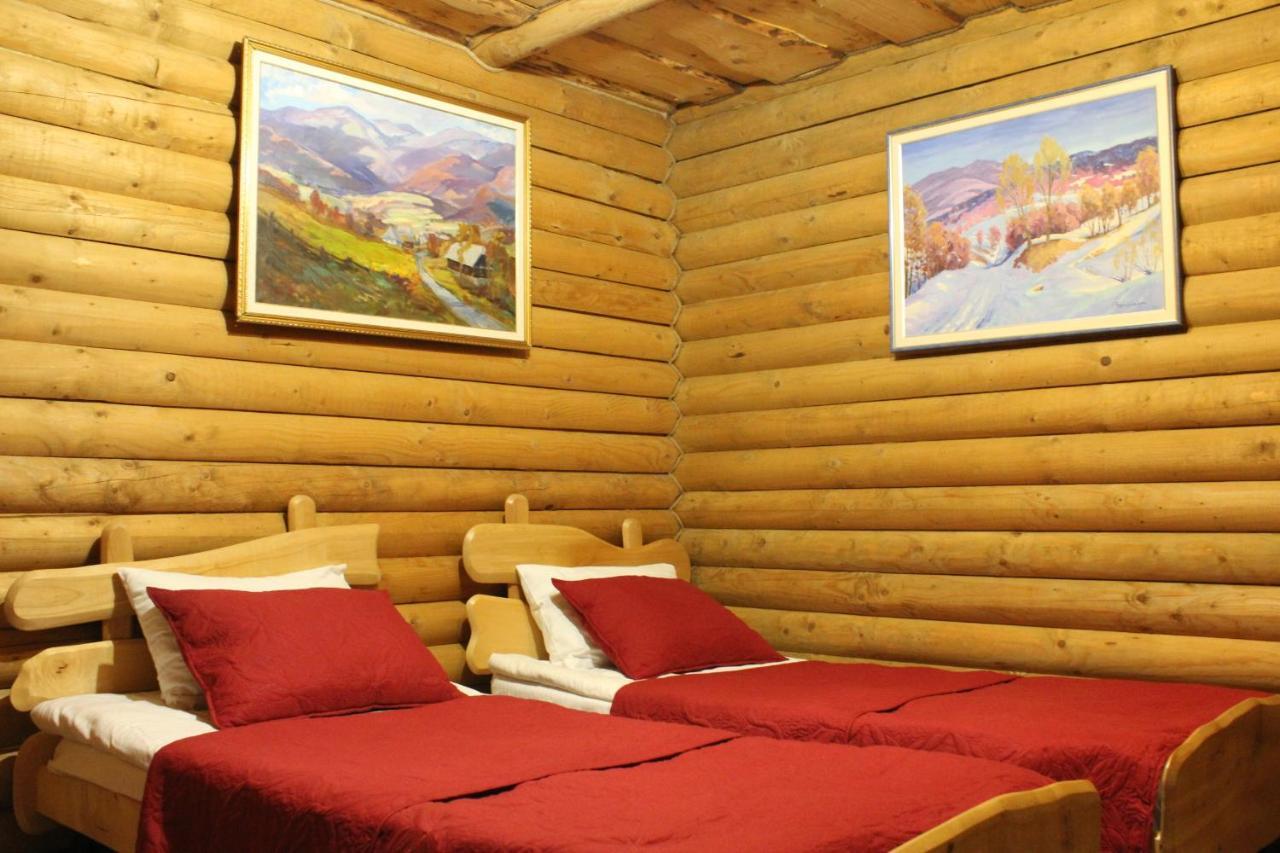 "Lian" Family Hotel & Restaurant Volosyanka  Bagian luar foto