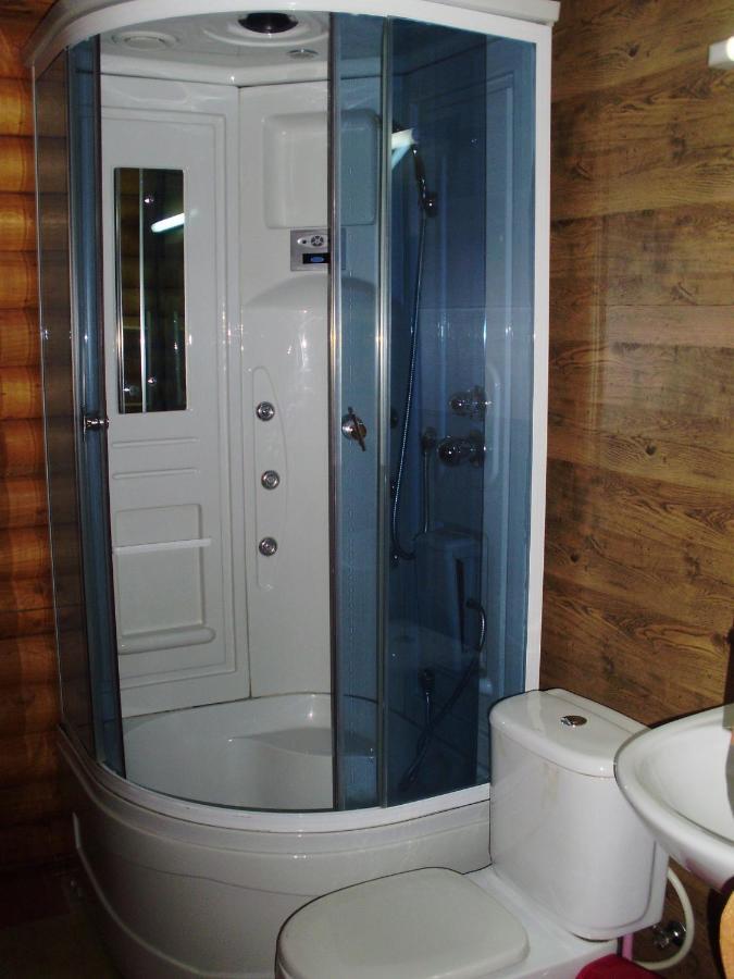 "Lian" Family Hotel & Restaurant Volosyanka  Bagian luar foto