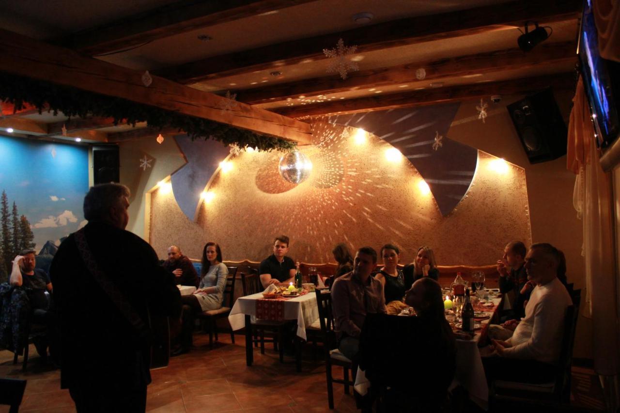 "Lian" Family Hotel & Restaurant Volosyanka  Bagian luar foto